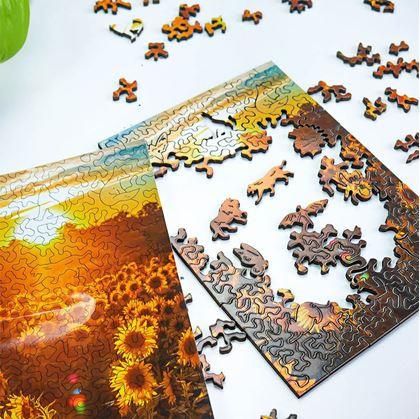 Obrázek z Dřevěné puzzle s nepravidelnými tvary - pole slunečnic